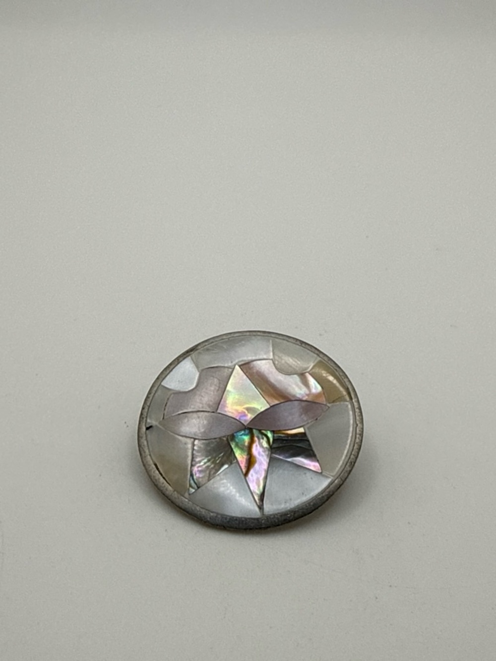 Mother of Pearl Star Inlay Brooch - Iridescent White